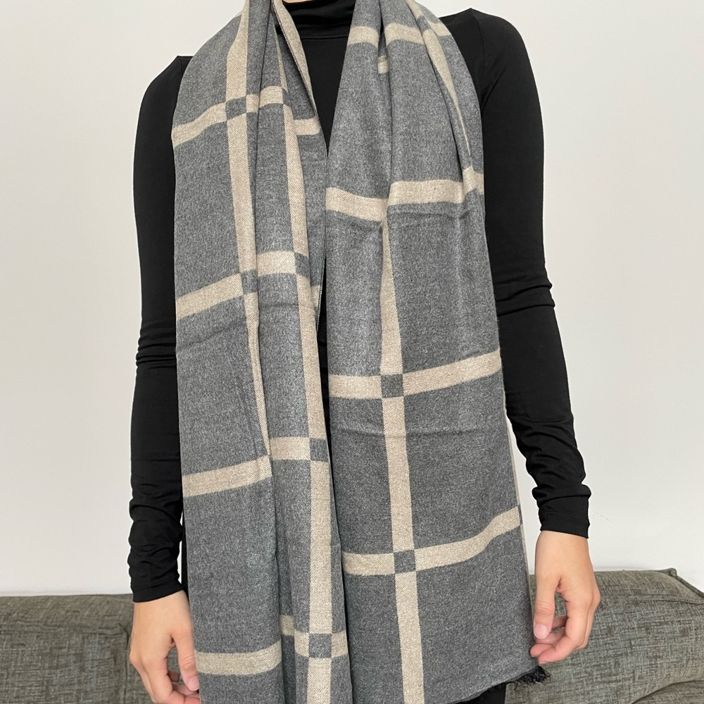 Scarf - Picture 3 of 4